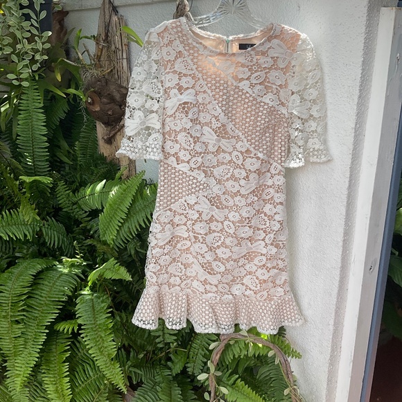 Lulu’s White Crocheted Eyelet Dress With Beige/Nude Lining - Size M - Picture 1 of 12